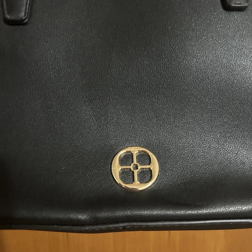 Iman Womens Black Leather Inner Pockets Travel Satchel/Top Handle Bag‎ Gold